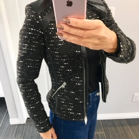 H&M Tweed with vegan leather trim and silver zippers cropped blazer size xs - Picture 10 of 13